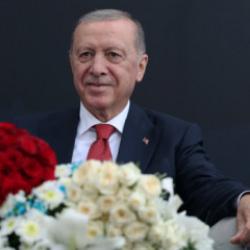 Cumhurbaşkanı Erdoğan'dan gen&ccedil;lere mesaj: T&uuml;rkiye'yi &ccedil;ok iyi yerlere getireceksiniz