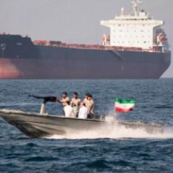 İran, H&uuml;rm&uuml;z'de tanker vurdu