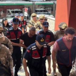 Kocaeli'de organize su&ccedil; &ouml;rg&uuml;t&uuml;ne ikinci dalga operasyon: 12 g&ouml;zaltı