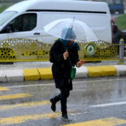 Meteoroloji saat vererek uyardı: Kuvvetli sağanak ve fırtına geliyor! 7 ilde alarm...