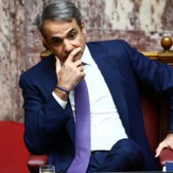 Mi&ccedil;otakis'ten provokatif Meis ziyareti: &lsquo;Deniz dalgalanmaya başladı&rsquo;