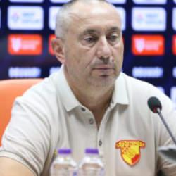 S&uuml;per Lig ekibi hocasının arkasında durdu! Son sıradayken s&ouml;zleşmesi uzatıldı