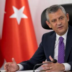 Yeni Parti isim değişikliği i&ccedil;in kararını a&ccedil;ıkladı!