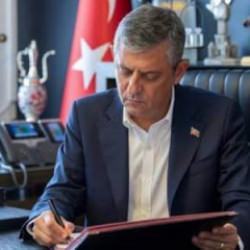 Yeni Parti'de isim krizi! Yenilik Partisi Genel Başkanı şartını a&ccedil;ıkladı