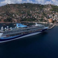 264 metrelik dev gemi Alanya'ya yanaştı! Bin 765 turist il&ccedil;eye akın etti