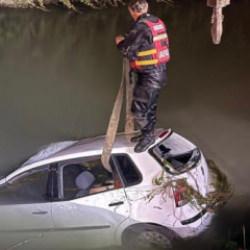 Tokat'ta otomobil sulama kanalına u&ccedil;tu: 2 &ouml;l&uuml;