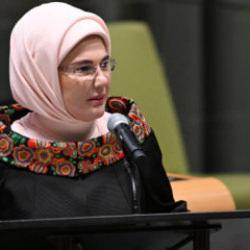 Emine Erdoğan'dan BM'de d&uuml;nyaya sıfır atık ve s&uuml;rd&uuml;r&uuml;lebilirlik &ccedil;ağrısı