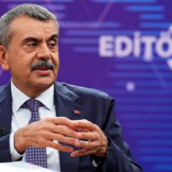 Bakan Tekin'den Manisa'daki okul &ouml;n&uuml; saldırısına ilişkin a&ccedil;ıklama