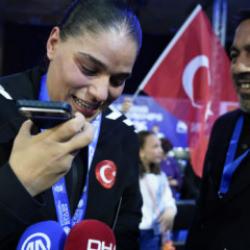 Başkan Erdoğan'dan şampiyon boks&ouml;re tebrik! "İsmin &ccedil;ok g&uuml;zel"