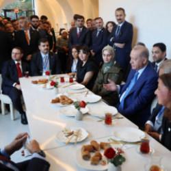 Cumhurbaşkanı Erdoğan&rsquo;dan New York&rsquo;ta T&uuml;rk pastanesine ziyaret