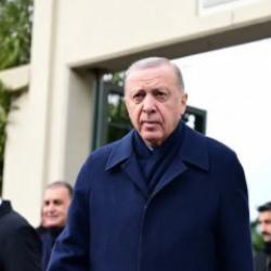 Erdoğan cuma namazını Hz. Ali Camisi'nde kıldı