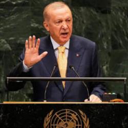 Erdoğan&rsquo;a &ouml;vg&uuml;ler