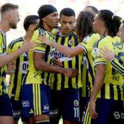 Fenerbah&ccedil;e 4 b&uuml;y&uuml;kler arasında zirvede!