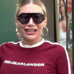  İrem Derici kendini b&ouml;yle savundu