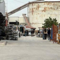 Eskişehir&rsquo;de fabrikanın &ccedil;atısından d&uuml;şen iş&ccedil;i &ouml;ld&uuml;