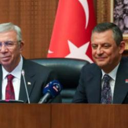 Mansur Yavaş'ın istifasına &Ouml;zg&uuml;r &Ouml;zel'den ilk a&ccedil;ıklama
