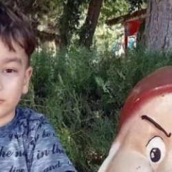 Markette &ccedil;akmak gazı soluyan 7 yaşındaki Mustafa Ali &ouml;ld&uuml;