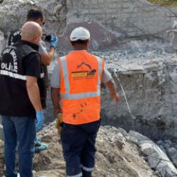 &Ccedil;orum'da t&uuml;yler &uuml;rperten olay! Yıkım &ccedil;alışması sırasında insan kemikleri bulundu 