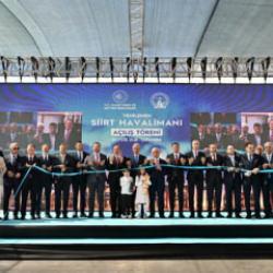 SİİRT Havalimanı&rsquo;nın terminali 3 kat b&uuml;y&uuml;d&uuml;: Yolcu kapasitesi 250 bine &ccedil;ıktı!