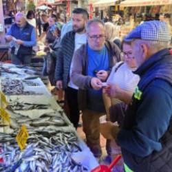 Tanesi 90 TL'ye d&uuml;ş&uuml;nce vatandaş akın etti!