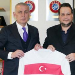 5 TL&rsquo;lik kupon başına iş a&ccedil;tı! PFDK sevki sonrası İstanbul ekibinin başkanı isyan etti