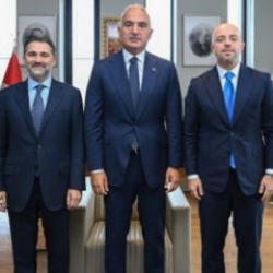 Bakan Ersoy, THY y&ouml;netimini kabul etti, turizm işbirliğini g&ouml;r&uuml;şt&uuml;!