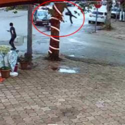 Adana'da feci motor kazası kamerada: Havada taklalar attı!