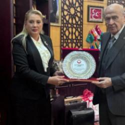  Bah&ccedil;eli, Bilge G&uuml;rs ile g&ouml;r&uuml;şt&uuml; 
