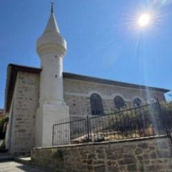 Bakan Ersoy duyurdu: Asırlık mabetler yeniden cemaatle buluşacak