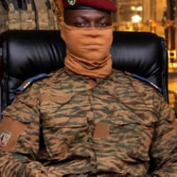 Batı s&ouml;m&uuml;rgeciliğine 'altın' darbe: Burkina Faso ilk rafinerisini a&ccedil;tı