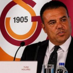 Beşiktaşlı &ccedil;ocuğa Galatasaraylı iş insanı Din&ccedil;er Azaphan'dan unutulmaz jest
