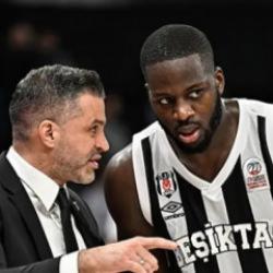 Beşiktaş'tan dikkat &ccedil;eken karar! 2 ma&ccedil;a tek bilet 