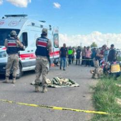 &Ccedil;ocukların motosikletle gezisi faciayla son buldu: 2 &ouml;l&uuml;