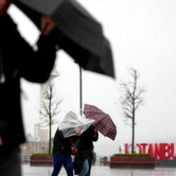 İstanbul, İzmir, Bursa... Meteoroloji'den 20 il i&ccedil;in sarı alarm! &Ccedil;ok kuvvetli geliyor