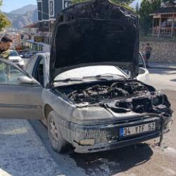 KPSS'ye giren adayın sınav sırasında otomobili yandı!