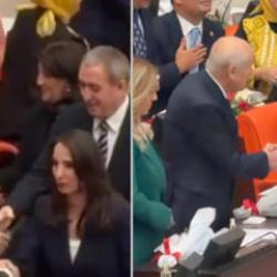 Meclis'te dikkat &ccedil;eken temas: Bah&ccedil;eli, &Ouml;zel ve DEM Parti heyetiyle tokalaştı