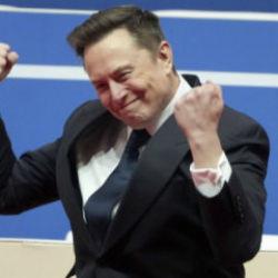 Pentagon'da yeni d&ouml;nem: Elon Musk geleceğin savaşlarını tasarlayacak