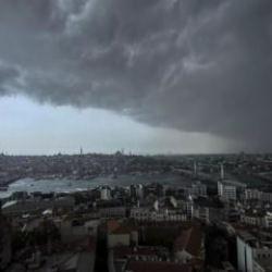 Son dakika: İstanbul i&ccedil;in AKOM ve Valilikten peş peşe uyarılar!