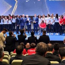 &Uuml;LKE TV 10. Spor & Spor &Ouml;d&uuml;lleri sahiplerini buldu