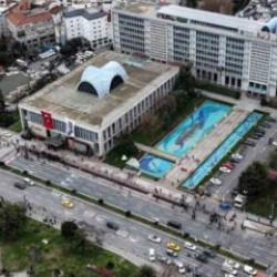 Vakıflar, Sara&ccedil;hane&rsquo;nin tapusu i&ccedil;in harekete ge&ccedil;ti: İBB binası i&ccedil;in 3 form&uuml;l