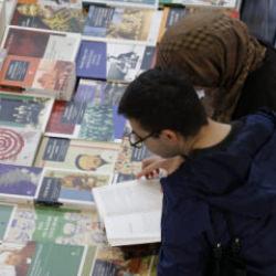 16. Kocaeli Kitap Fuarı devam ediyor: İngiliz tarih&ccedil;i Roger Crowley okurlarla buluştu