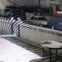 Maltepe'deki binanın &ccedil;&ouml;kme anı ortaya &ccedil;ıktı!