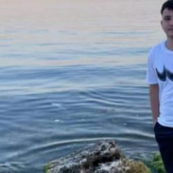 Gen&ccedil; Emirhan'ı &ouml;ld&uuml;r&uuml;p, &lsquo;Bu sefer &ouml;ld&uuml;n&rsquo; diye fotoğrafını &ccedil;ekmişler!