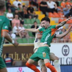 Alanya'da gol sesi &ccedil;ıkmadı! Puanlar paylaşıldı