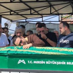 Atilla Taş'ın acı g&uuml;n&uuml;: Kızı son yolculuğuna uğurlandı 