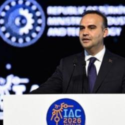 Bakan Kacır'dan, Uluslararası Uzay Kongresi diplomasisi
