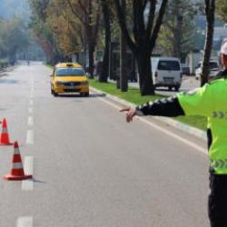 Başkentte yarın bazı yollar trafiğe kapatılacak
