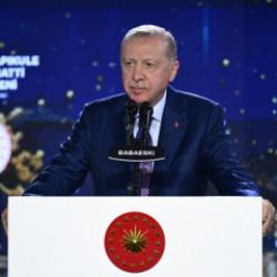 Erdoğan'dan &Ouml;zel'e sert tepki: Para kulelerinin hesabını verin!