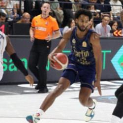 Fenerbah&ccedil;e'den 100 sayılık galibiyet