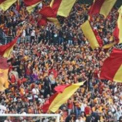 Galatasaray-Barcelona ma&ccedil;ının biletleri satışa &ccedil;ıktı: İşte en ucuz bilet